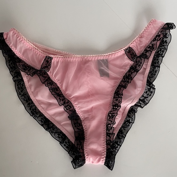 La Senza ,Pink and black négligée set, size medium - Picture 5 of 10